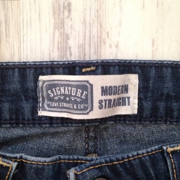 Levi's Jeans - Picture 2 of 4